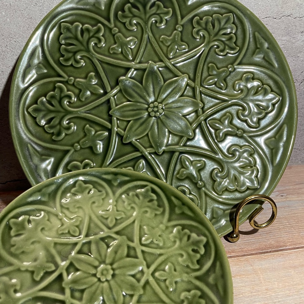 French Art Nouveau Plates in Green Embossed Floral Patterns Dark Green Set of 2 - Picture 3 of 7